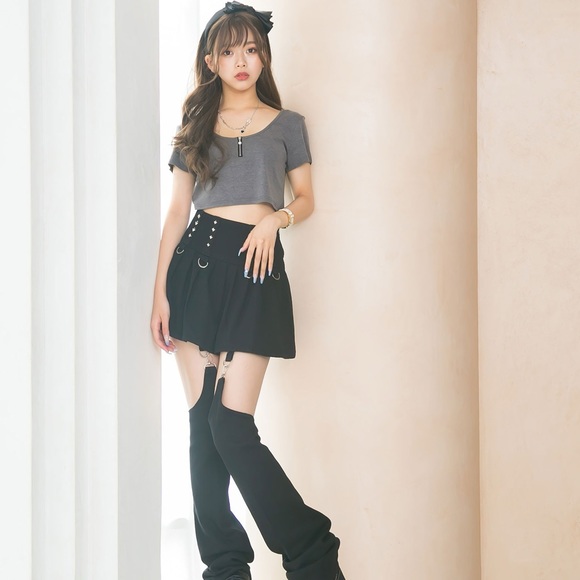 Diable Baiser ☆ pleated studded skirt set with leg warmers - Picture 6 of 11